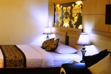 Srikandi Guesthouse Malang Quarto foto